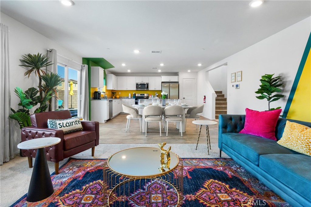 Mariposa Pointe - Residential