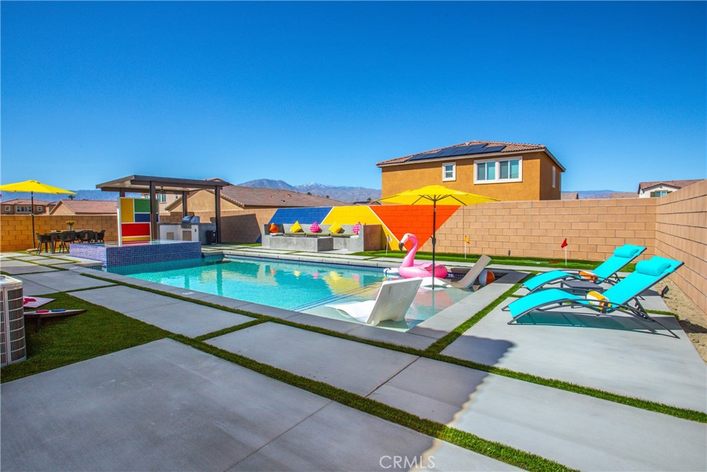 Mariposa Pointe - Residential