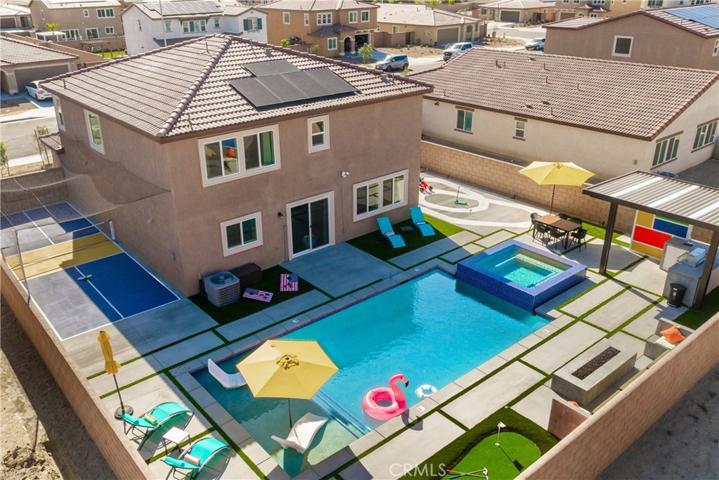 Mariposa Pointe - Residential