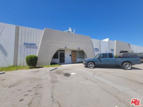 Photo of 12990 Branford Street #M, Pacoima, CA 91331 (MLS # 25552685)