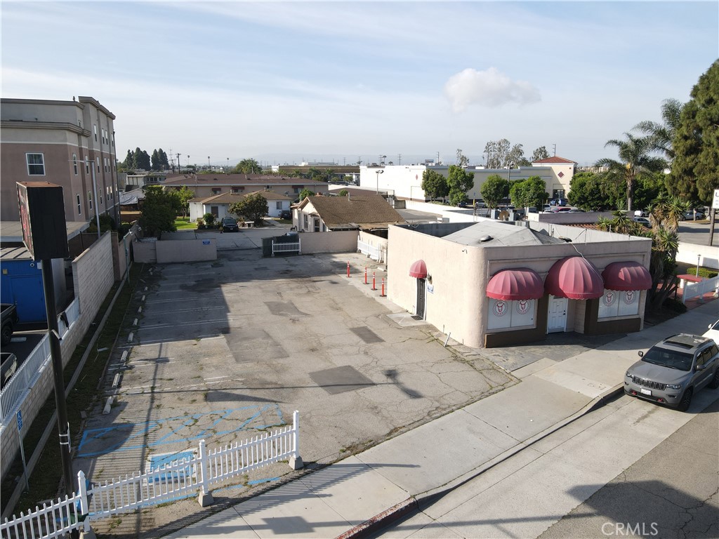 1716 W Redondo Beach
