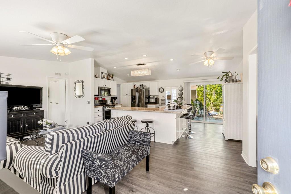 Properties 2 73450 Country Club Drive 277