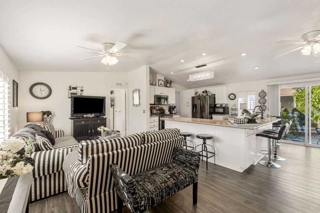 Properties 3 73450 Country Club Drive 277