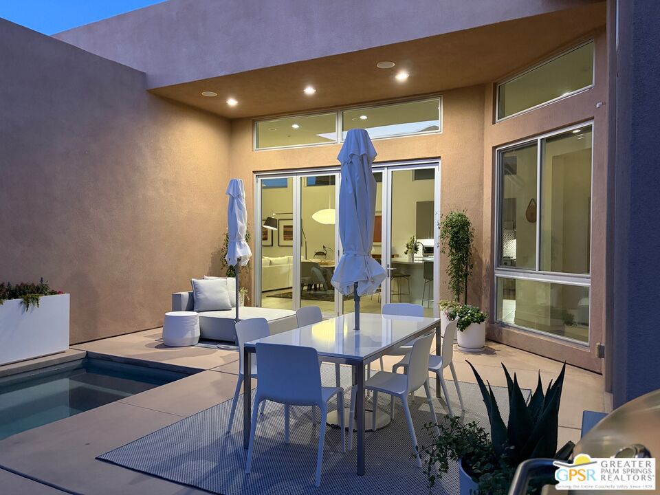Escena - Residential