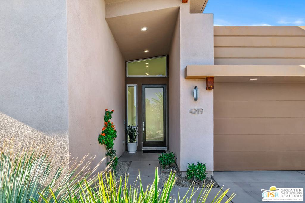 Escena - Residential