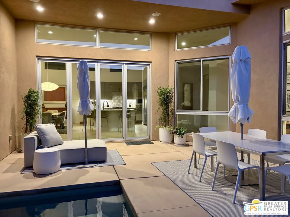 Escena - Residential