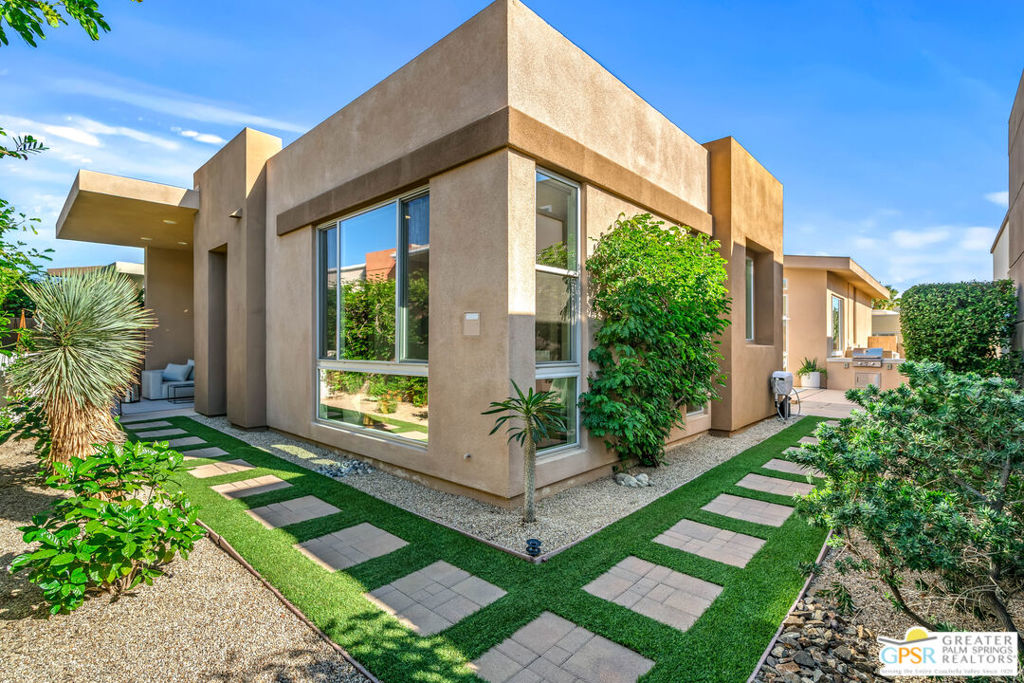 Escena - Residential
