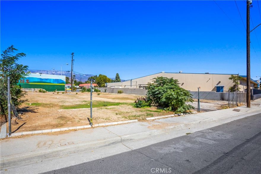 Downtown Commercial zoning for these two parcels adjacent to the Interstate 10 freeway.   The total square footage on the land is .29 acres,  557 W. Livingston  (APN 540-192-003) IS 6534 square feet and 579 W. Livingston (APN 540-192-004) is 6098 square feet for a total of approximately 12,632 square feet.  There was a structure on 557 W. Livingston but that has been removed.  Buyer to check with City of Banning on status of utility situation.  Please see supplements for permitted and conditional use list from the City of Banning.

There is tremendous potential for this property with great visibility from the freeway.   Buyer to check and verify with due diligence on all aspects of these two parcels.