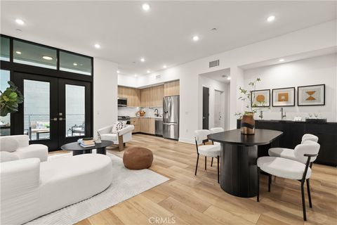 Photo of 178 S Euclid Ave #105, Pasadena, CA 91101 (MLS # OC26041400)