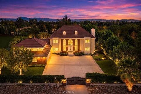 Photo of 648 Pomello Drive, Claremont, CA 91711 (MLS # CV26181464)