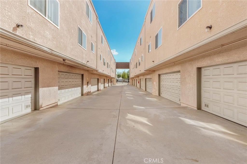 1234 E Broadway 5