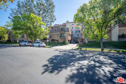 4368 W 8th Street 17 Los Angeles CA 90005