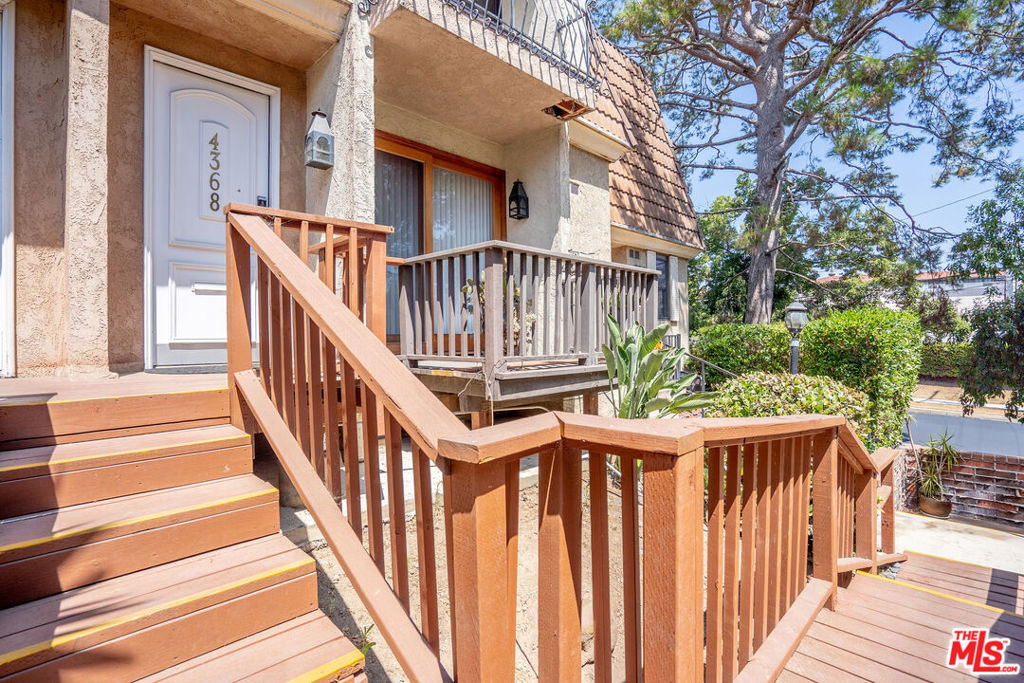 4368 W 8th Street 17