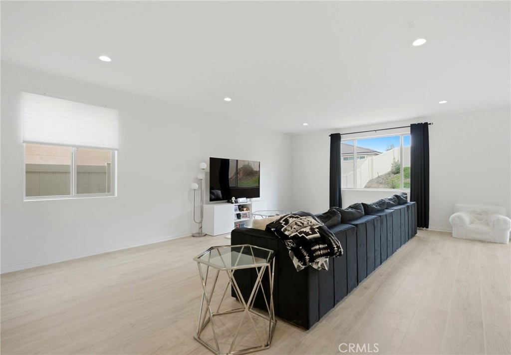 25337 Circle Stone