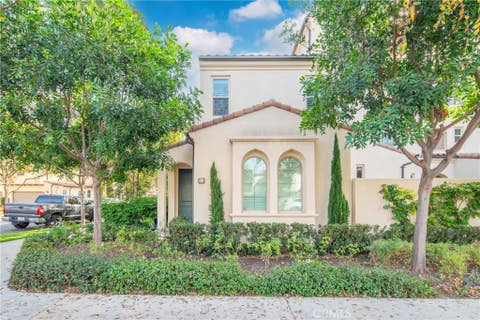Photo of 328 Floral View Vw, Irvine, CA 92618 (MLS # OC26172483)