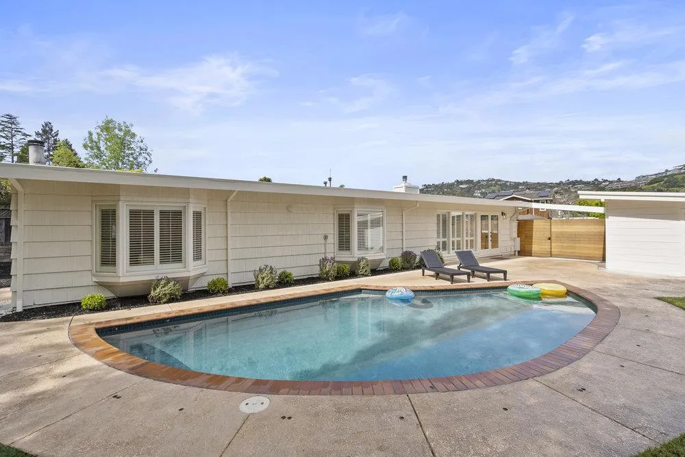 Belvedere, California 94920, United States, 3 Bedrooms Bedrooms, ,3 BathroomsBathrooms,Residential,Active,100467