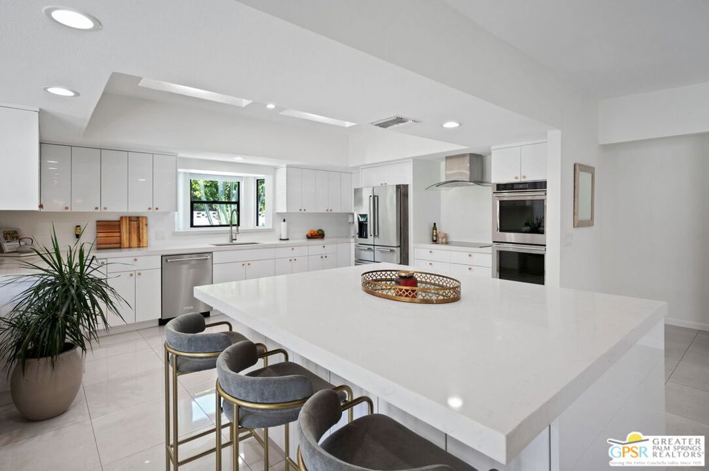 Thunderbird Country Club - Residential