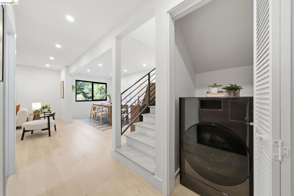 6334 Doran Dr