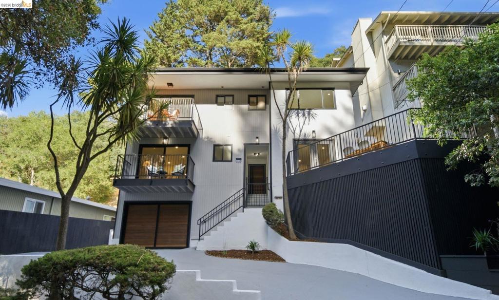 6334 Doran Dr Dr, Oakland CA 94611