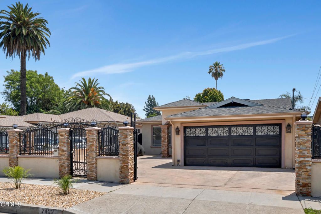 Photo of 7422 Orion Avenue, Van Nuys, CA 91406 (MLS # P1-22942)