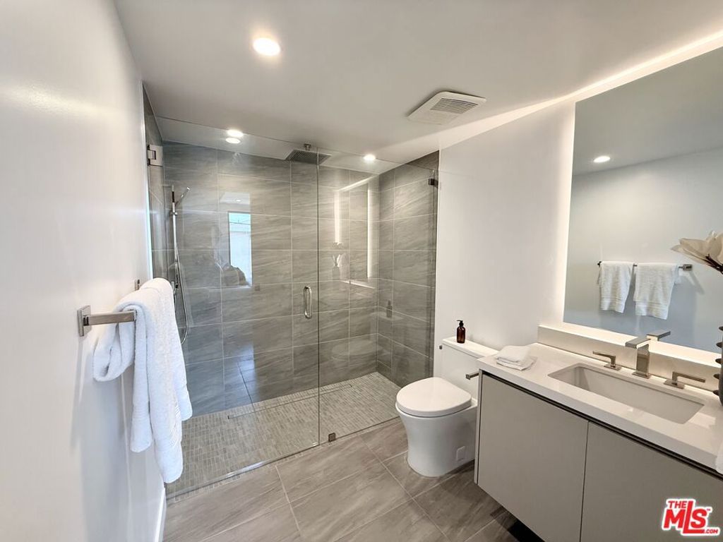 listing image 130727016982208709690