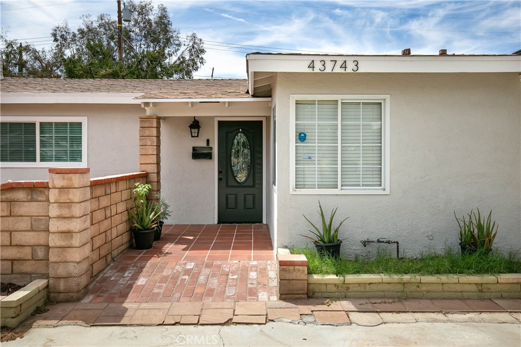 43743 Fern Avenue