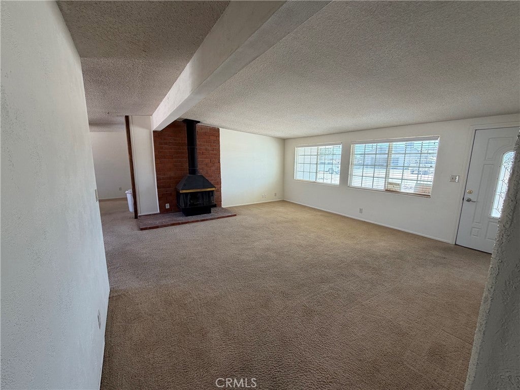 8537 Tamarack