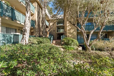 576 N Bellflower Long Beach CA 90814