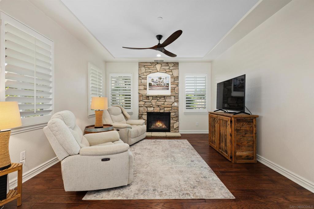 365 Charles Swisher Ct