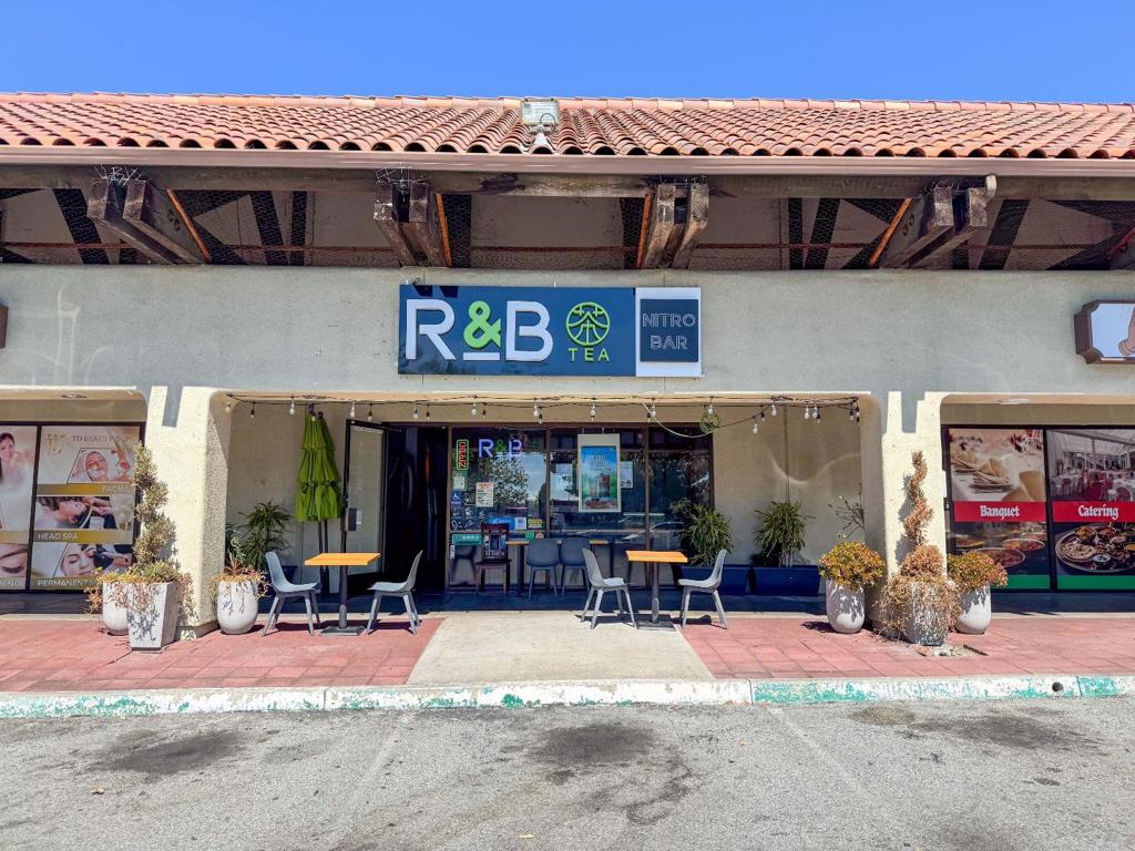 Turnkey Boba Milk Tea Shop in Prime High-Traffic Location! An incredible opportunity to own a well-established and fully operational boba milk tea shop with a loyal customer base and strong local presence. Located in a busy plaza with excellent foot traffic, ample parking, and surrounded by residential neighborhoods, schools, and other popular businesses. The shop features a modern, Instagram-worthy interior with custom design, high-quality equipment, and a fully trained staff in place. Menu includes a wide variety of milk teas, fruit teas, specialty drinks, and toppings with room to expand offerings (snacks, desserts, etc.). Whether you're a first-time business owner or an experienced operator, this is a low-risk, high-potential opportunity with everything ready for you to step in and start generating income from day one.