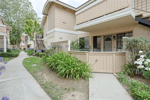 MLS: OC26181948