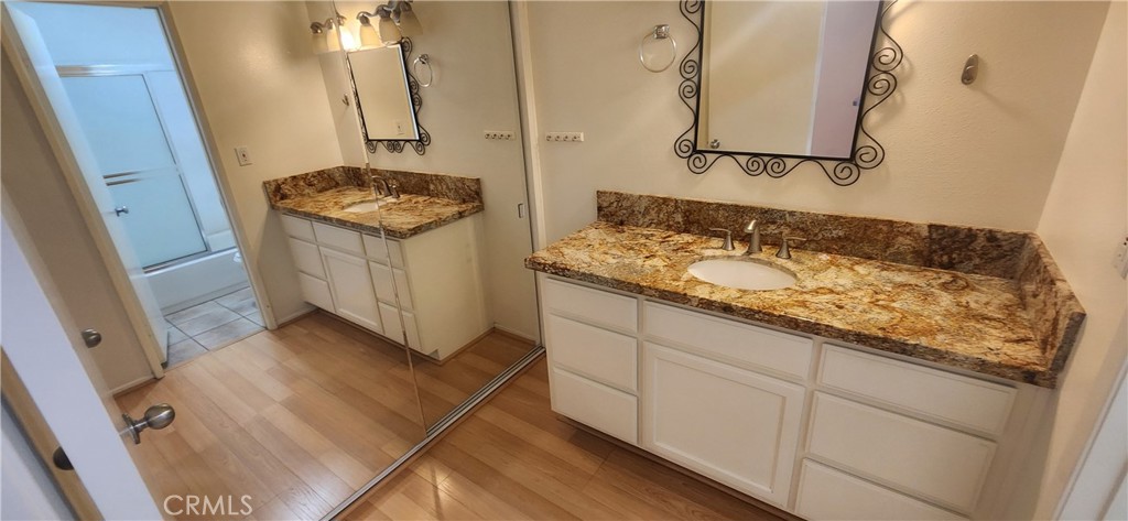 1040 W Macarthur 126