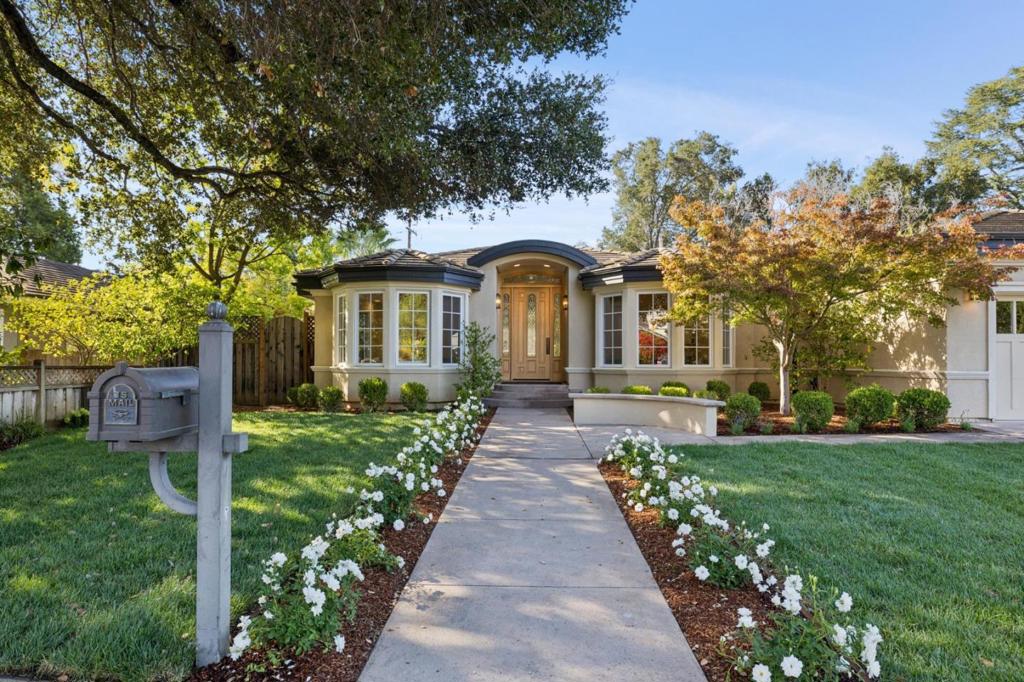 124 Yerba Santa Avenue