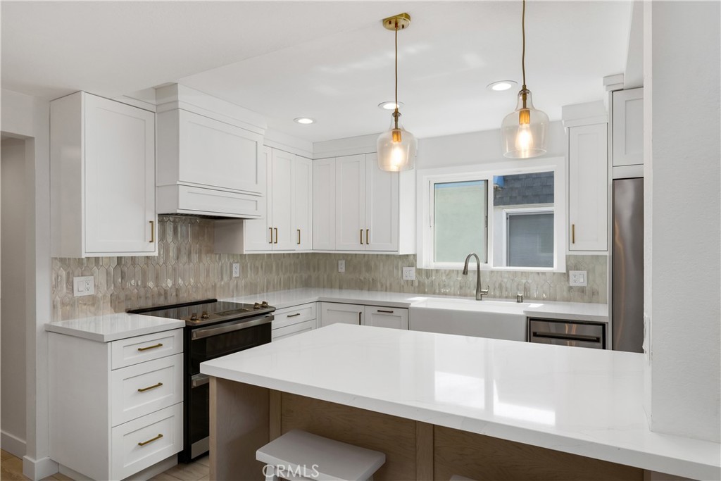 21662 Brookhurst - Residential