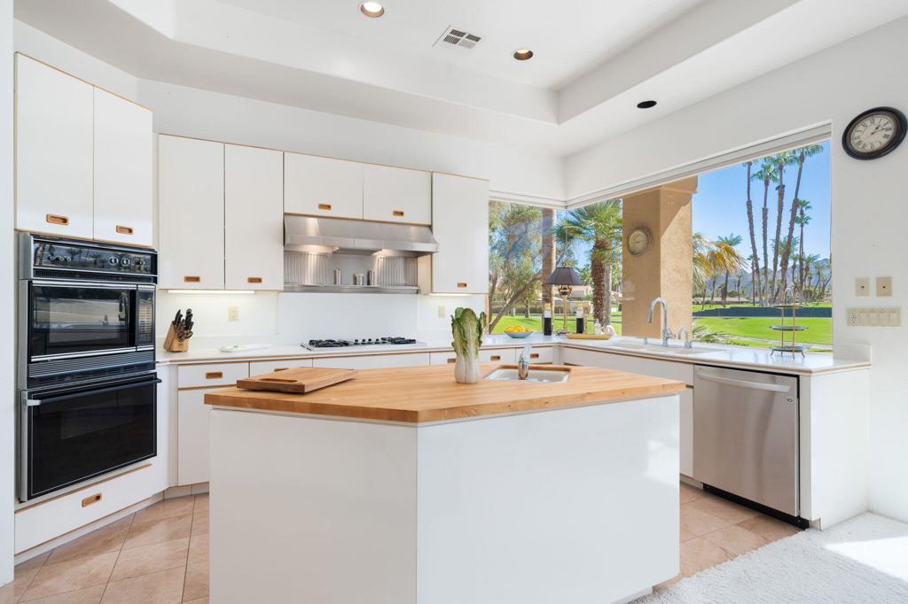 Desert Horizons C.C. - Residential Lease