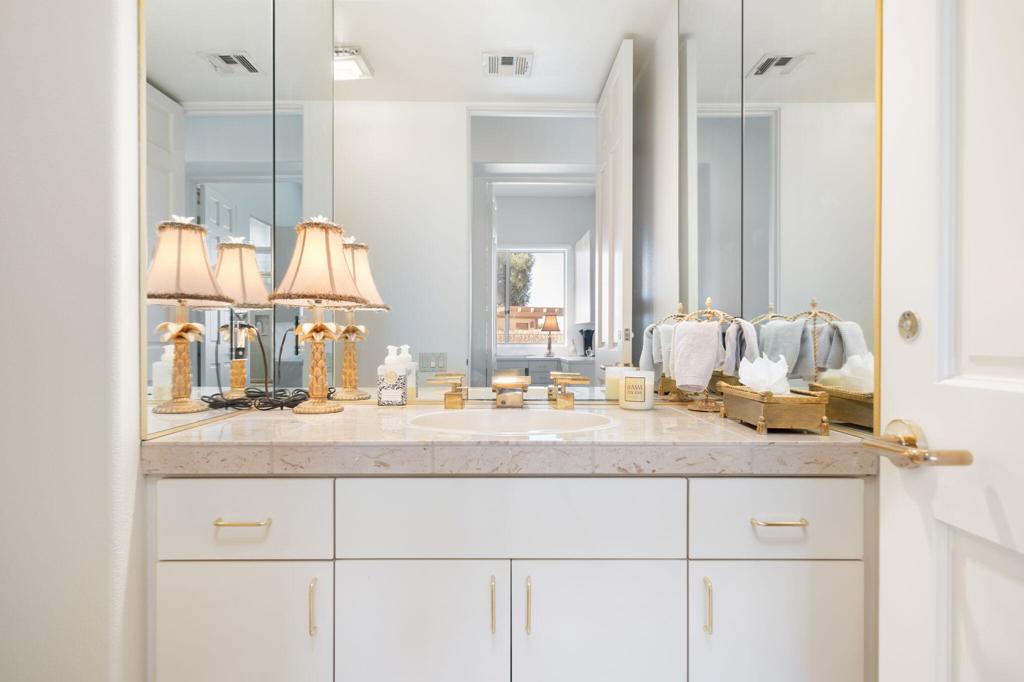 Desert Horizons C.C. - Residential Lease