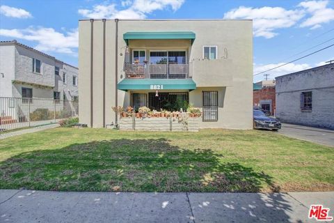 Photo of 8821 ALCOTT Street #Apt 8, Los Angeles, CA 90035 (MLS # 25621355)