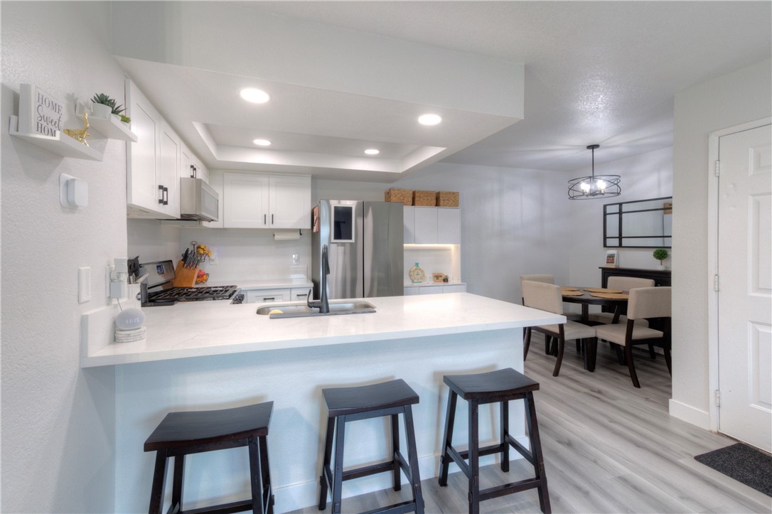 1309 W Mission