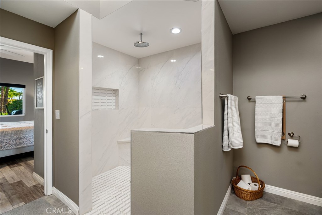The Lakes Country Club (32429) - Residential