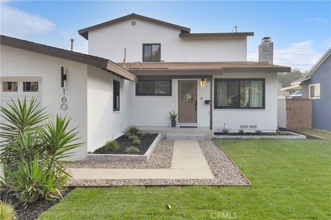 Photo of 160 W Harcourt Street, Long Beach, CA 90805 (MLS # TR26015956)