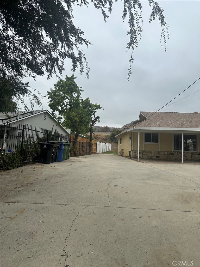 10525 Woldrich