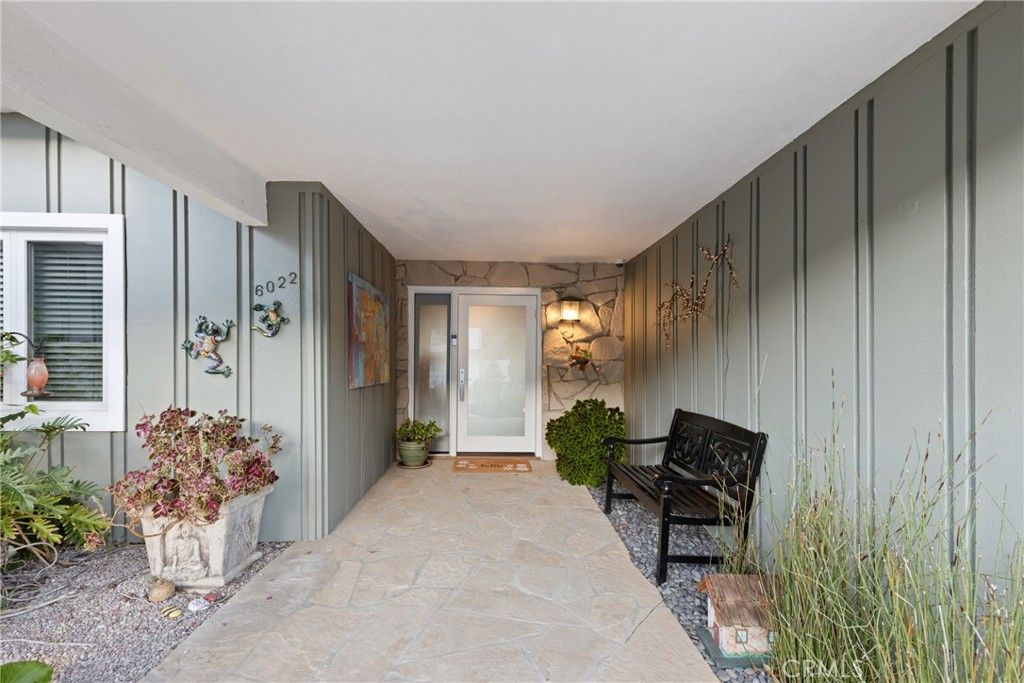 Photo of 6022 Pat Ave, Woodland Hills, CA 91367 (MLS # SR26078025)