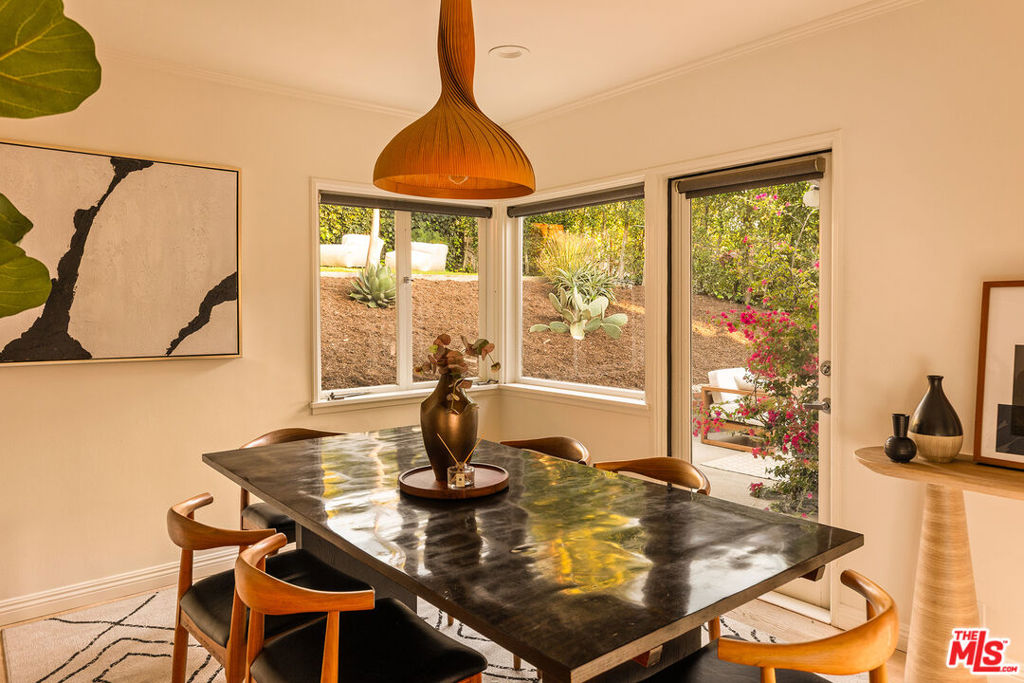 1954 Comstock Avenue