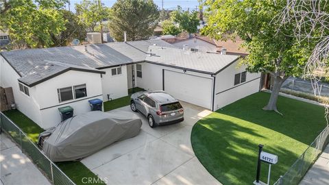 Photo of 44721 Andale Avenue, Lancaster, CA 93535 (MLS # SR26088879)