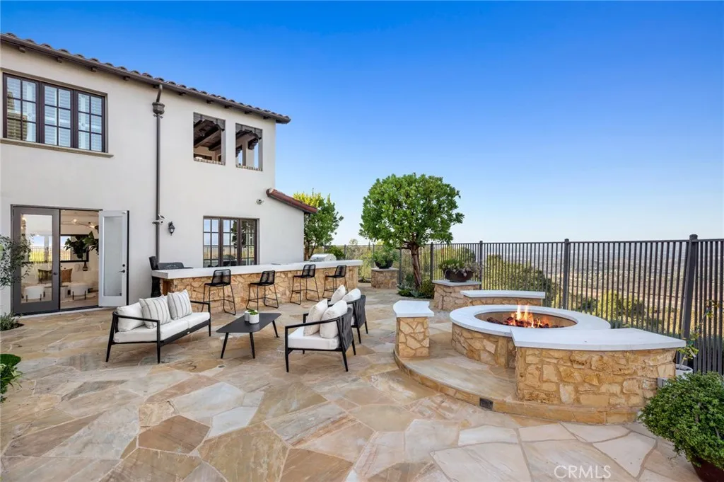 Newport Coast, California 92657, United States, 5 Bedrooms Bedrooms, ,5 BathroomsBathrooms,Residential,Active,220328