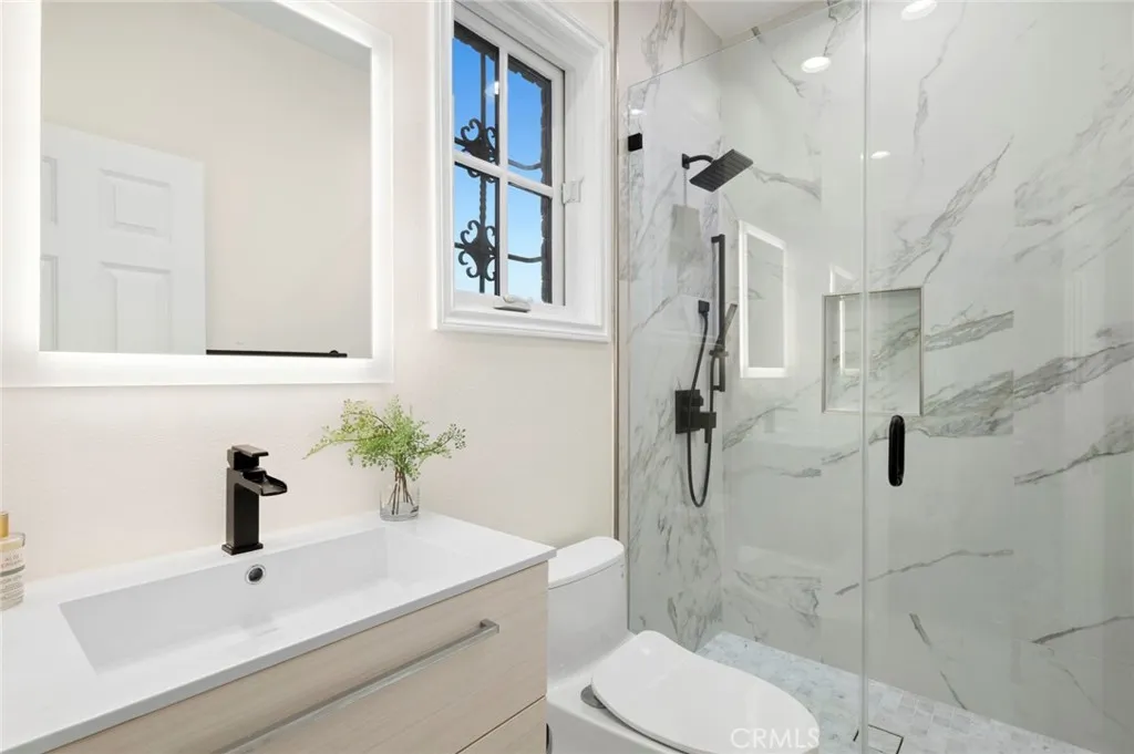 Newport Coast, California 92657, United States, 5 Bedrooms Bedrooms, ,5 BathroomsBathrooms,Residential,Active,220328