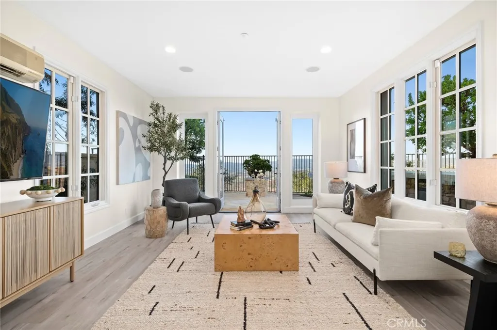 Newport Coast, California 92657, United States, 5 Bedrooms Bedrooms, ,5 BathroomsBathrooms,Residential,Active,220328