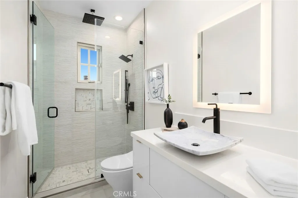 Newport Coast, California 92657, United States, 5 Bedrooms Bedrooms, ,5 BathroomsBathrooms,Residential,Active,220328