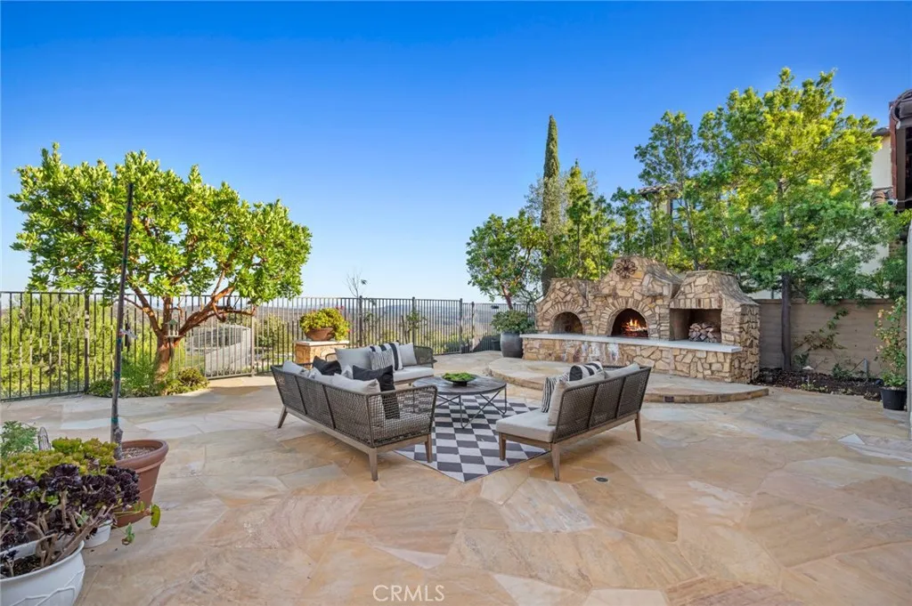 Newport Coast, California 92657, United States, 5 Bedrooms Bedrooms, ,5 BathroomsBathrooms,Residential,Active,220328