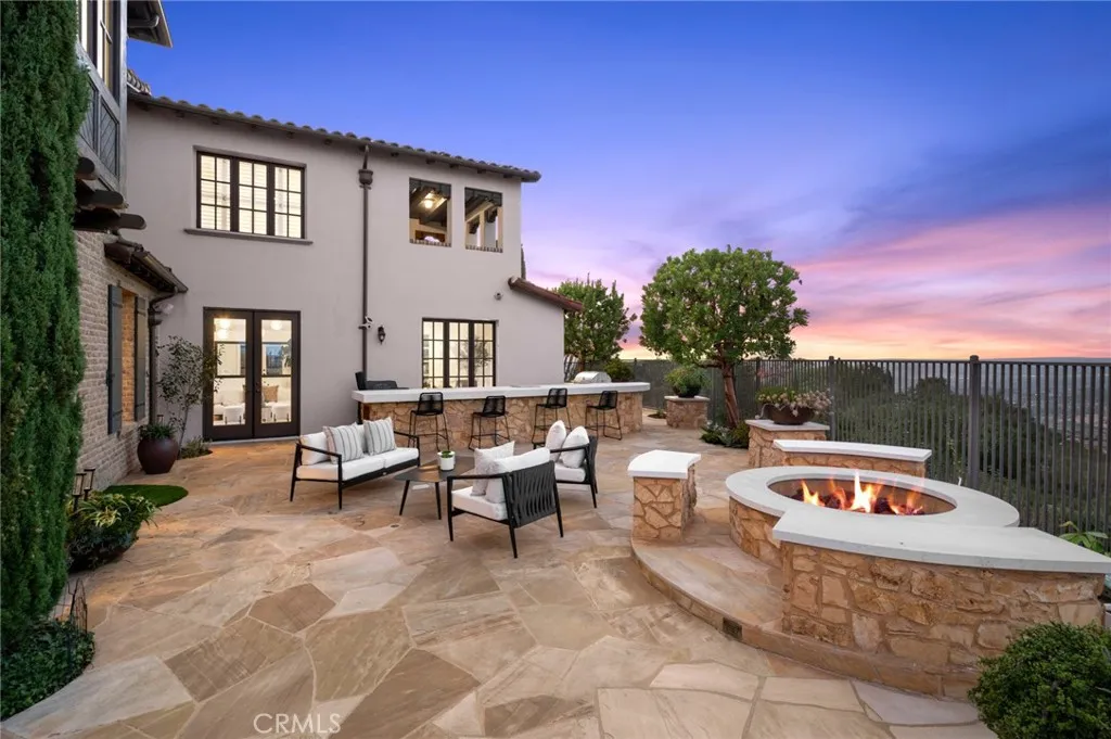 Newport Coast, California 92657, United States, 5 Bedrooms Bedrooms, ,5 BathroomsBathrooms,Residential,Active,220328